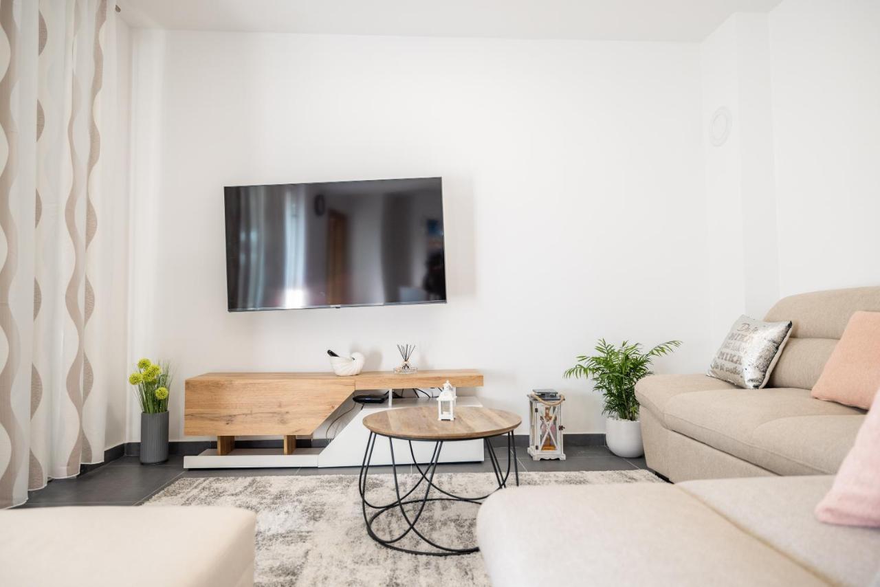 Elegance Apartment